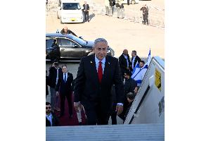 Der israelische Regierungschef Benjamin Netanjahu reist in die USA. 