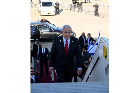 Der israelische Regierungschef Benjamin Netanjahu reist in die USA. 