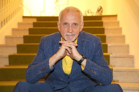 Bestsellerautor Jussi Adler-Olsen unheilbar an Krebs erkrankt Bestsellerautor Jussi Adler-Olsen unheilbar an Krebs erkrankt