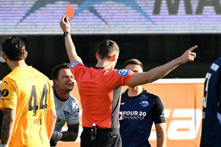 Riemann sieht Rot: Paderborn unterliegt Fürth Riemann sieht Rot: Paderborn unterliegt Fürth