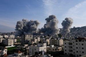 Israels Armee sprengte in der Stadt Dschenin Gebäude in die Luft, die von militanten Palästinensern genutzt worden sein sollen.