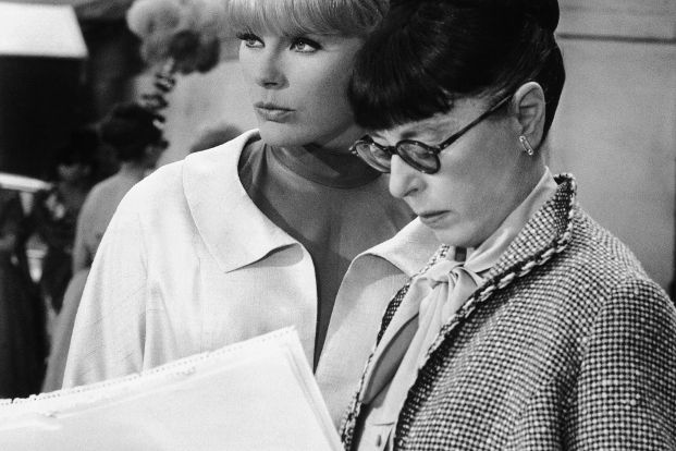 Elke Sommer und Edith Head