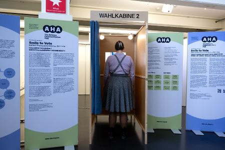 Bequem - oder gefährlich? Wenn die KI für einen wählt.