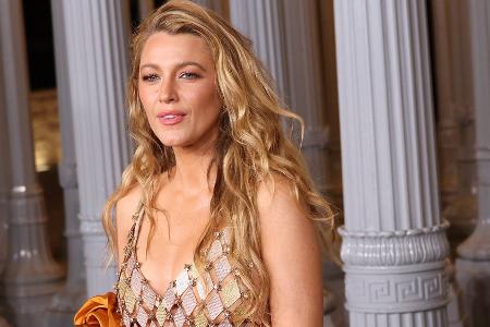 Streit nimmt kein Ende: Blake Lively wird von PR-Firma verklagt Streit nimmt kein Ende: Blake Lively wird von PR-Firma verklagt