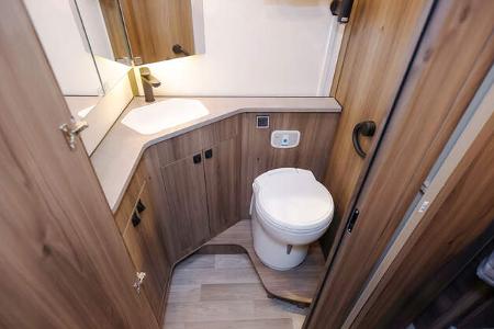 Kabe TM IMPERIAL R I810 LGB (2025) f