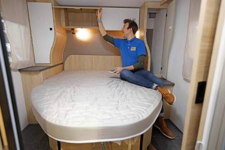 Challenger 318 Anniversary Edition Bett (2025) f
