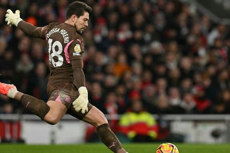 Nach Ortega-Eigentor: Manchester City wendet Blamage ab Nach Ortega-Eigentor: Manchester City wendet Blamage ab