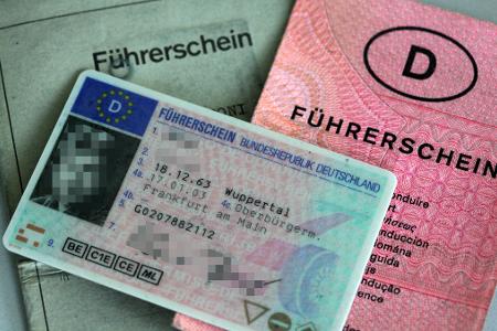 Bis ein digitaler Führerschein kommt, könnte es noch dauern (Archivbild). 