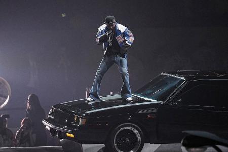 Kendrick Lamar bringt die Schlaghose zurück Kendrick Lamar bringt die Schlaghose zurück