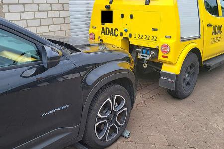 Elektrischer Jeep Avenger, Abgeschleppt