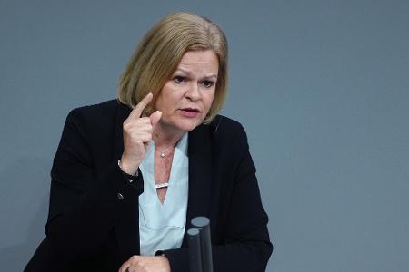 Faeser fordert Härte