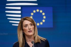 EU-Parlamentspräsidentin Roberta Metsola ist derzeit auf Mission im Nahen Osten. (Archivbild)