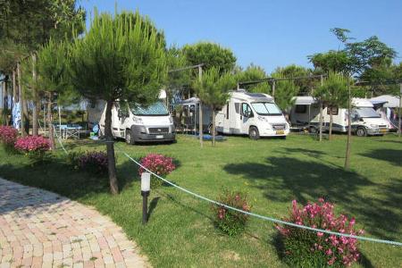 Pineto Beach Village & Camping - Stellplatz