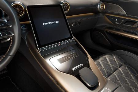 Exklusive Edition für den Performance-Roadster: Mercedes-AMG SL 63 MANUFAKTUR Golden Coast Exclusive edition of the performance roadster: Mercedes-AMG SL 63 MANUFAKTUR Golden Coast