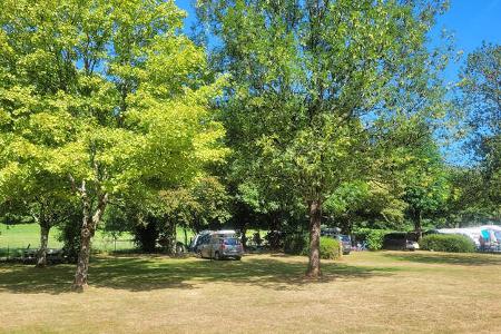 Camping de l'Ile Chambod - Stellplatz