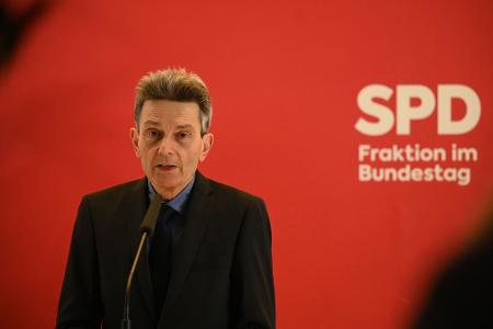 Rolf Mützenich (SPD) hält besseres Verwaltungshandeln für entscheidend.