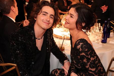 Kylie Jenner und Timothée Chalamet feiern Valentinstag in Berlin Kylie Jenner und Timothée Chalamet feiern Valentinstag in Berlin