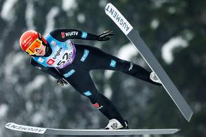 Skispringen: Freitag Zweite - Björseth stürzt schwer