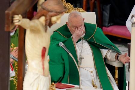 Musste in eine Klinik: Papst Franziskus. (Archivbild)