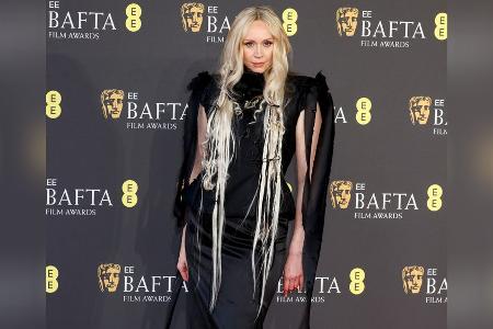 Gwendoline Christie überrascht im Grusel-Outfit Gwendoline Christie überrascht im Grusel-Outfit
