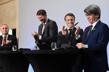 Prologium Vincent Yang und Emmanuel Macron