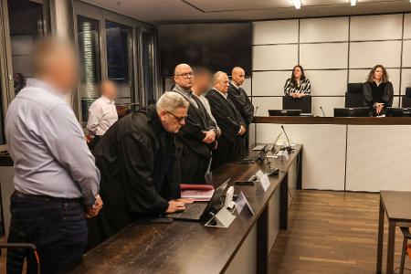 Schuldsprüche im Prozess um die gescheiterte Schumacher-Erpressung verkündet. (Archivbild) Schuldsprüche im Prozess um die gescheiterte Schumacher-Erpressung verkündet. (Archivbild)