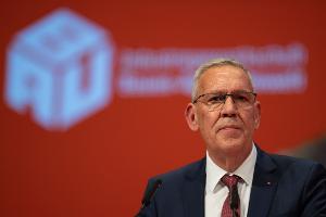 Feiger kann sich vorstellen, Beschäftigten mehr freie Tage anzubieten.