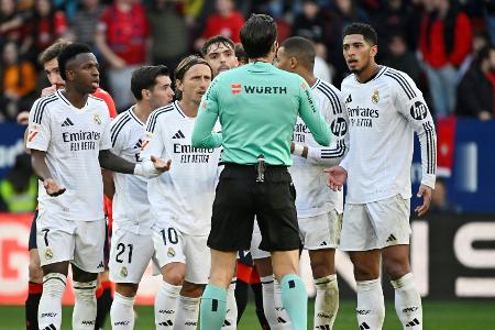 Spanische Referees verurteilen Hass: 