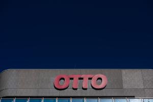 Der Onlinehändler Otto hat die Entlassung von Callcenter-Mitarbeitern angekündigt. (Archivbild) 