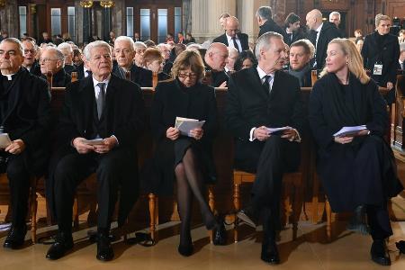 Polit-Prominenz nimmt Abschied von Altbundespräsident Horst Köhler Polit-Prominenz nimmt Abschied von Altbundespräsident Horst Köhler