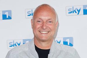 Überraschung in Live-Show: Sky verlängert mit Frank Buschmann