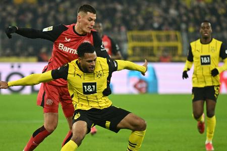 BVB stattet U17-Weltmeister Kabar mit Profivertrag aus BVB stattet U17-Weltmeister Kabar mit Profivertrag aus