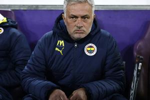Mourinho und Fener nach Eklat im Europa-League-Achtelfinale
