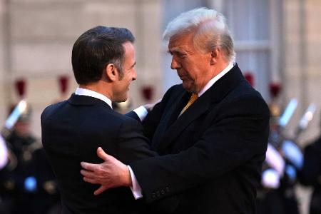 Frankreichs Staatschef will mit US-Präsident Trumpf über den Ukraine-Krieg beraten. (Archivbild)