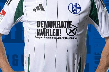 Vor der Wahl: Schalke mit Botschaft in Darmstadt Vor der Wahl: Schalke mit Botschaft in Darmstadt