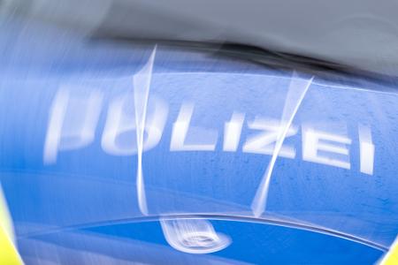 Die Polizei nahm einen 18-Jährigen wegen des Verdachts der Planung eines Anschlags fest. (Symbolbild) Die Polizei nahm einen 18-Jährigen wegen des Verdachts der Planung eines Anschlags fest. (Symbolbild)