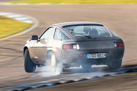 Porsche 928