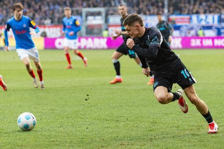 Übles Foul an Wirtz in Kiel: Übles Foul an Wirtz in Kiel: