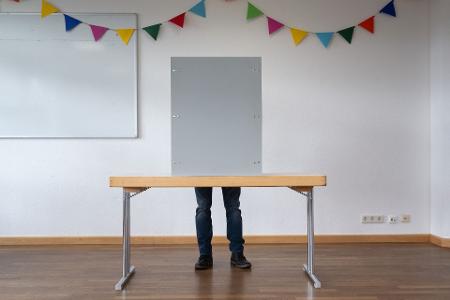 Mehr als 59 Millionen Bürgerinnen und Bürger sind wahlberechtigt.