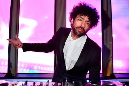 Noah Becker heizt als DJ beim Ball der Wirtschaft ein Noah Becker heizt als DJ beim Ball der Wirtschaft ein