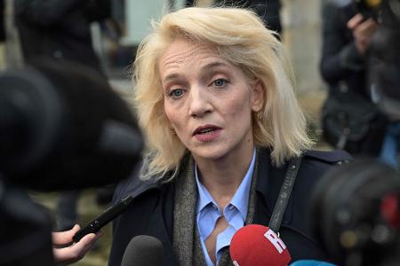 Zahlreiche Opferverbände kämpfen vor Gericht als Nebenkläger für die Interessen der Betroffenen.