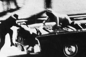 Sprang in Dallas auf das Auto: Kennedy-Leibwächter Clint Hill ist tot