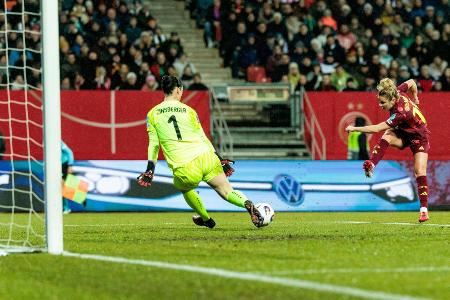 Die Joker stechen: DFB-Frauen bezwingen Österreich Die Joker stechen: DFB-Frauen bezwingen Österreich
