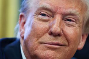 US-Präsident Donald Trump will schwerreiche Einwanderer mit einer sogenannten Gold Card in die USA locken.  