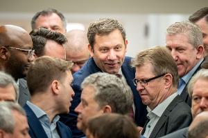 Klingbeil warnt Union vor Indiskretion in Gesprächen