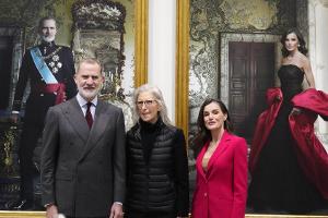 Felipe und Letizia von Spanien besuchen ihre umstrittenen Porträts