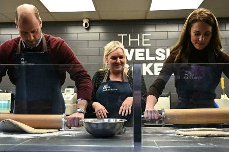 Prinz William und Prinzessin Kate: Kuchenbacken in Wales Prinz William und Prinzessin Kate: Kuchenbacken in Wales