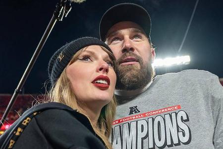Private Enthüllung: So tröstete Taylor Swift Football-Freund Travis Private Enthüllung: So tröstete Taylor Swift Football-Freund Travis