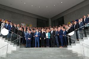 Der Anteil von Menschen mit Migrationshintergrund ist in keiner Fraktion so niedrig wie bei der AfD. 