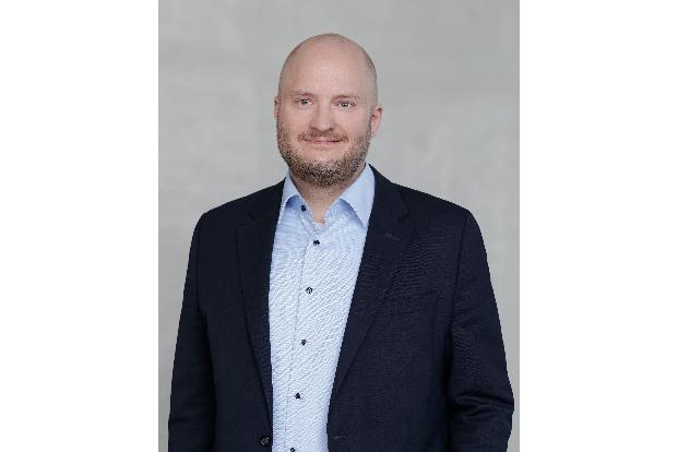 Der Betriebsratschef und stellvertretende Aufsichtsratsvorsitzende Sascha Uebel wehrt sich gegen eine Übernahme der Commerzbank